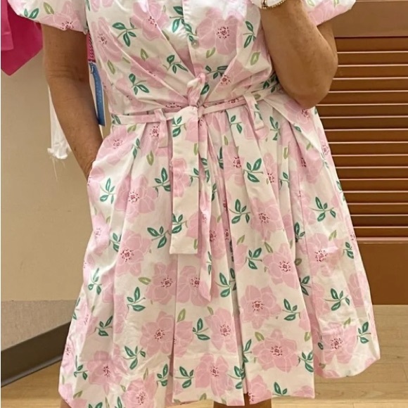 Small Floral Wrap Dress with Pink and Green Pattern Did not fit me - Picture 6 of 8